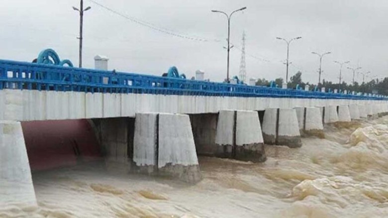 তিস্তার পানি বিপৎসীমার কাছাকাছি, আতঙ্কে নদী তীরের মানুষ
