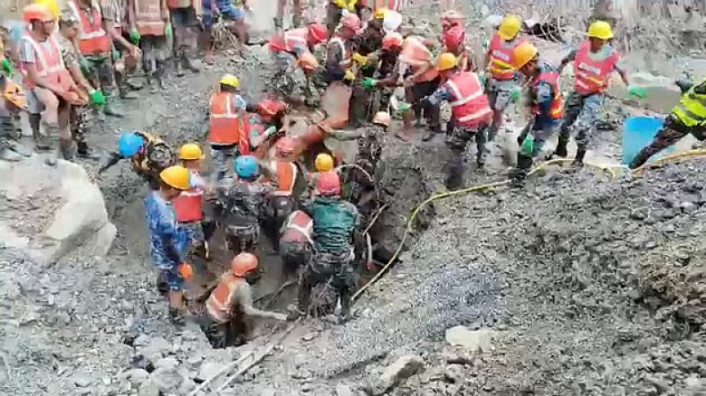 নেপালে ভয়াবহ বন্যার ৯ দিন পর টানেল থেকে জীবিত উদ্ধার ২ শ্রমি